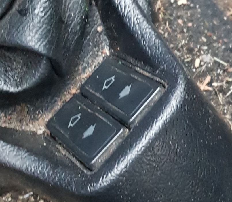 Przełącznik szyby citeroen Saxo