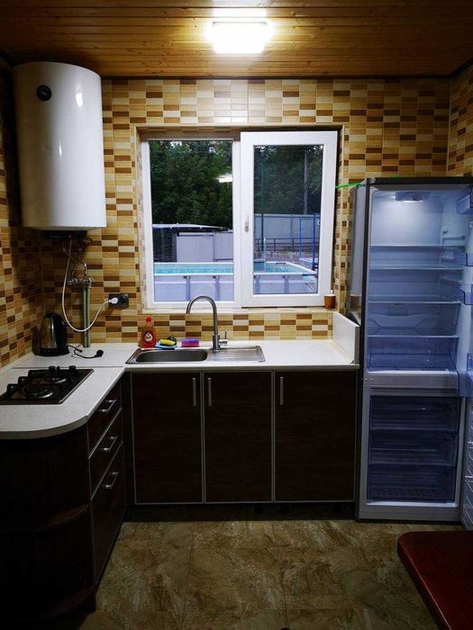База отдыха на р. Днестр . Аренда котеджа. Бассейн.