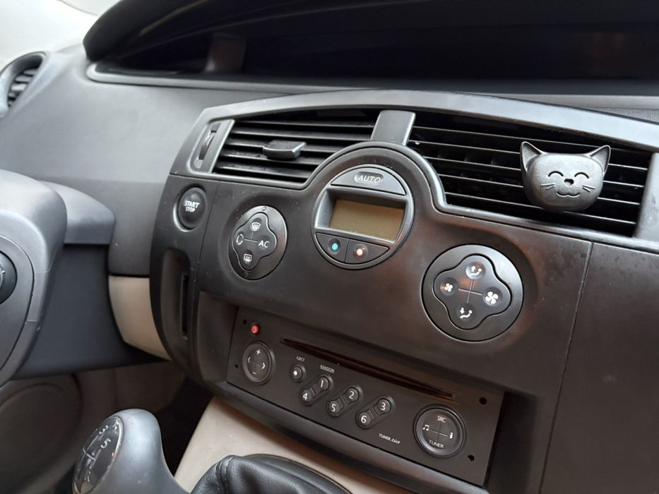 Гарний сценік 7 мі містний!