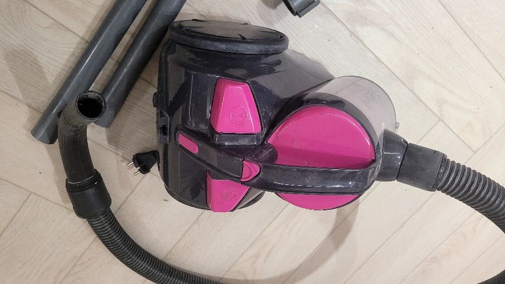 Пылесос проходят пилевсмоктувач SATURN  безмішковий  робочий  495 грн