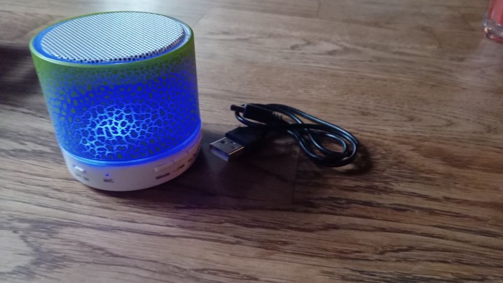 Новая блютуз колонка (usb в комплекте)