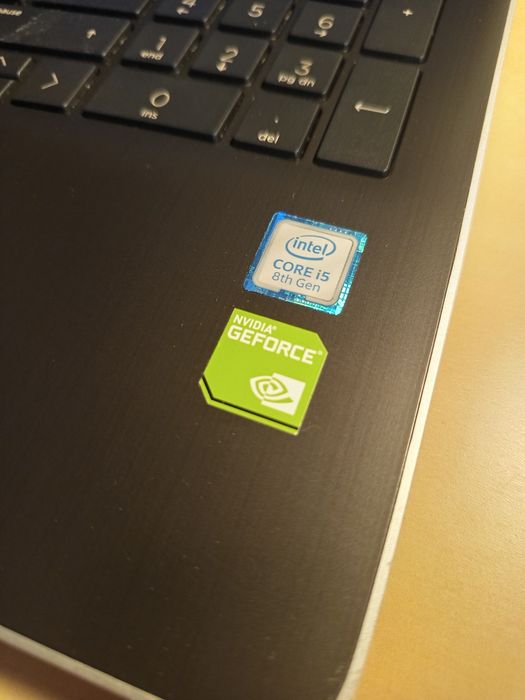 Portátil Gaming/Trabalho WIndows 11 / i5-8250U / Nvidia 2GB GDDR5 / 8GB RAM / SSD / Wi-Fi / Bluetooth