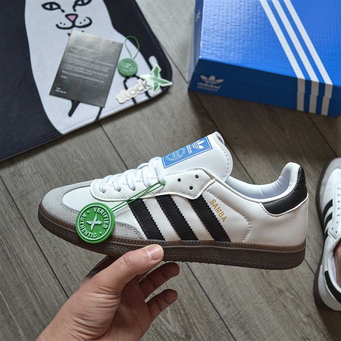 Жіночі кросівки Adidas Samba OG 'Cloud White/Core Black/Gum' Розміри 36-40