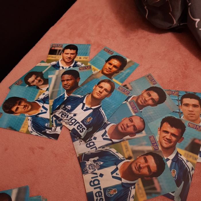 Collection of 30 F.C. Porto postcards commemorating their fifth consecutive championship \ O JOGO  Edição Lda