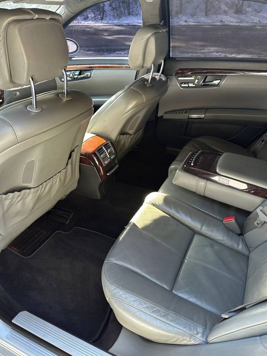 Mercedes W221 s500
