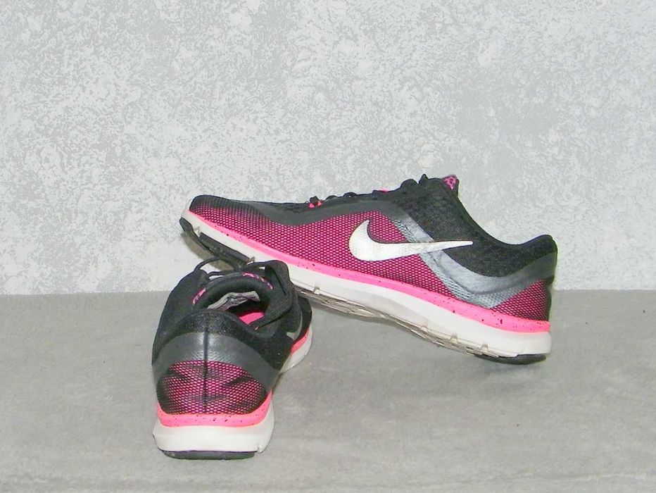 NIKE FLEX TRAINER 6 - LEKKIE - rozm 37,5 - Znakomite !!!