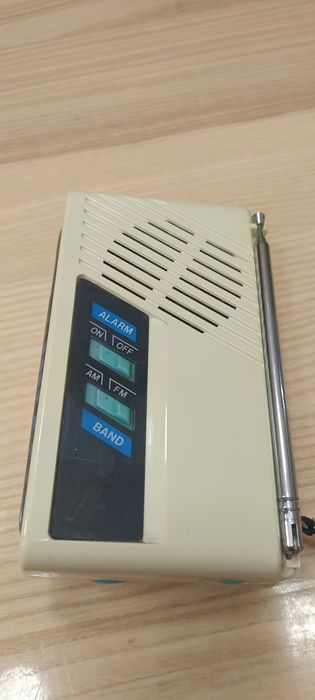 Radio  budzik kieszonkowe