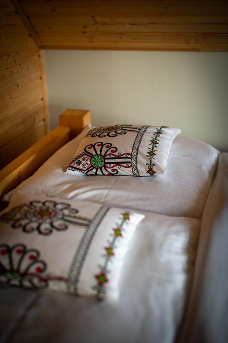 Widokowa stodoła domek w górach Beskid wyspowy jacuzzi balia