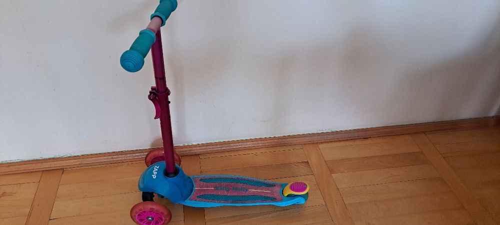 Hulajnoga dziecięca trójkołowa
