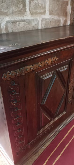 Paramenteiro Móvel Antigo