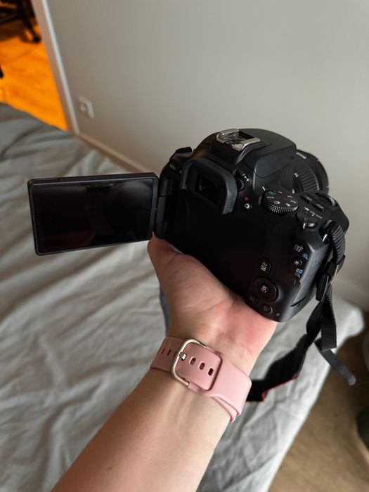 Canon EOS 250D + obiektyw 18-55m