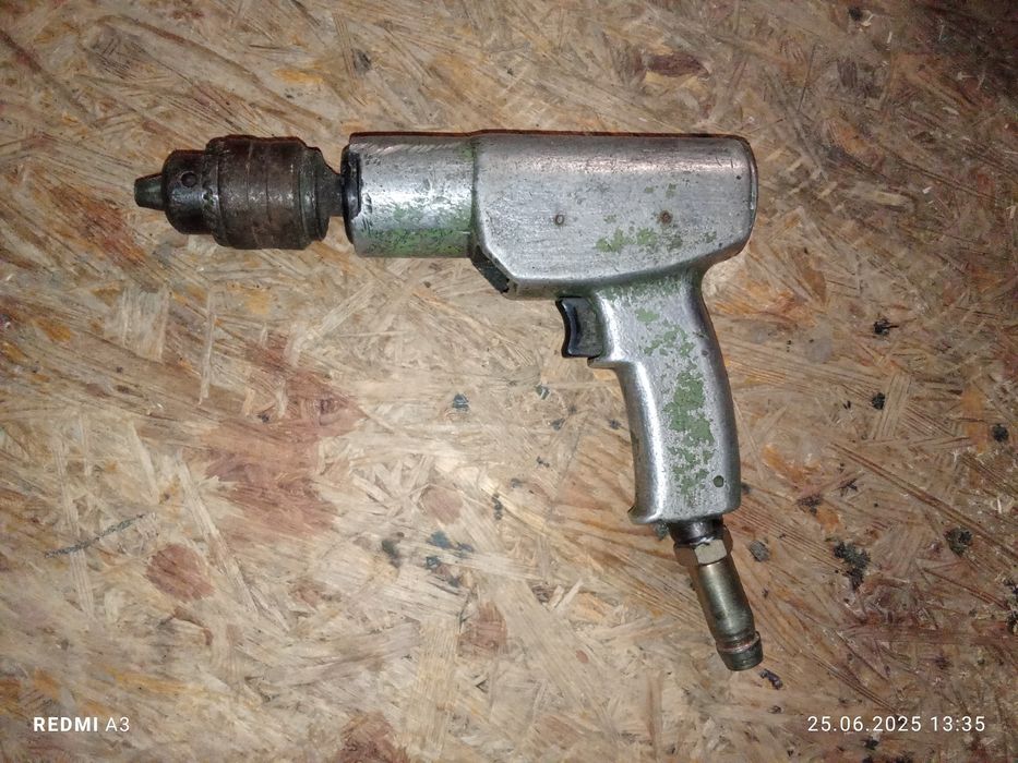 Дрель пневмо интсрумент ИП 1019 СССР работает