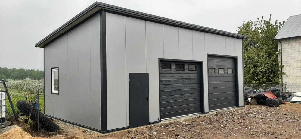 Hale/Garaże obiekty z płyty warstwowej