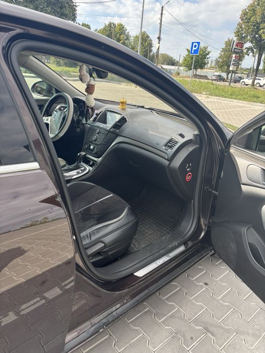 Продам opel insignia