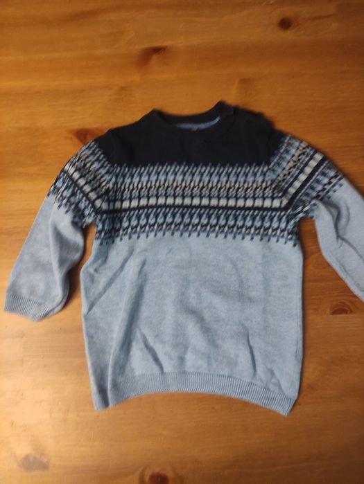 Śliczny sweterek h&m rozmiar 86