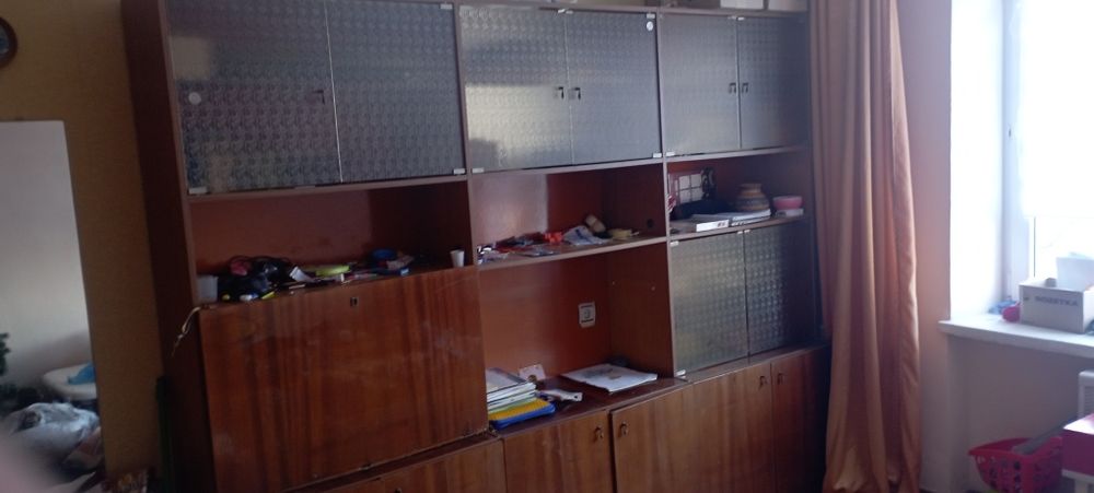 Стінка сервант у вітальню