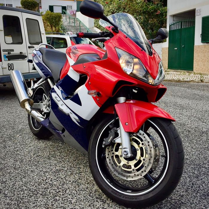 Honda CBR F4i 2002