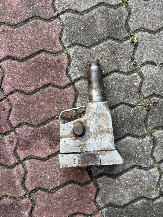 Podnosnik hydrualiczny min 3T