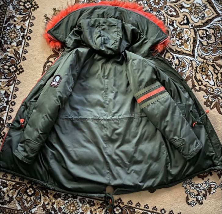 Куртка холодна осінь-зима підійде для вагітних