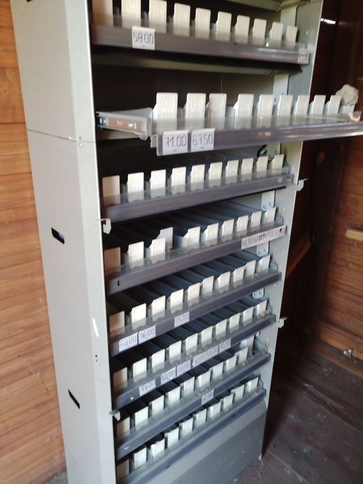 Сигаретна шафа, шафа для сигарет, вітрина, стелаж