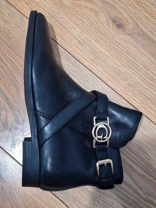 Buty GUESS rozm. 39