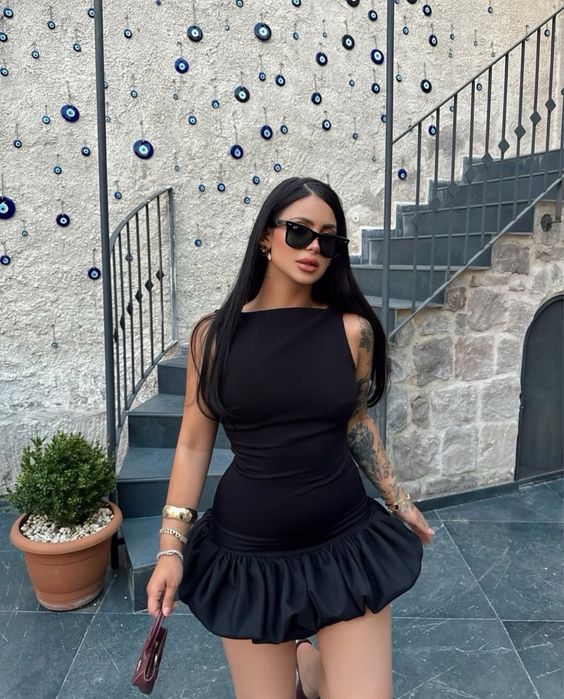 Платье с открытой спиной