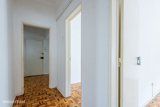 Apresento apartamento T3 com 2 varandas, localizado em Azambuja