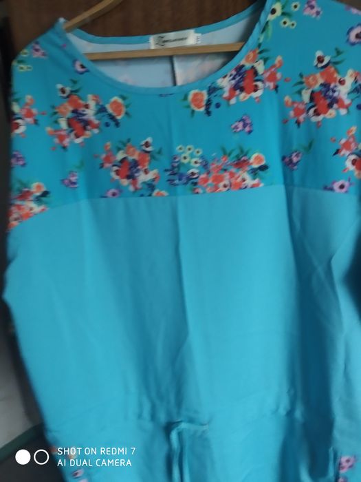 Платье приятного цвета