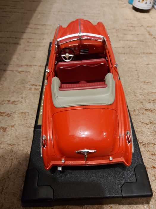 Buick Eight 1949 skala 1/18