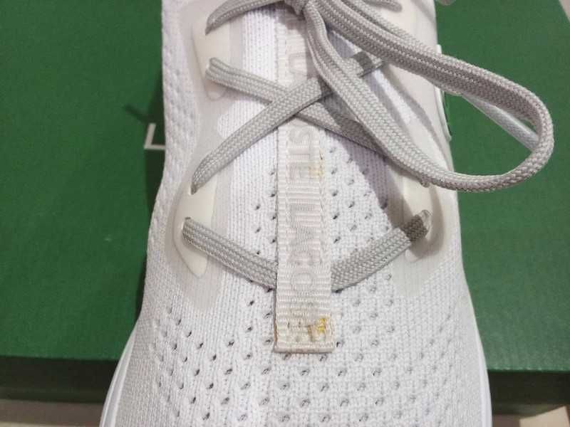 białe sportowe buty marki Lacoste Run Spin Knit  38 wkładka 25 cm nowe