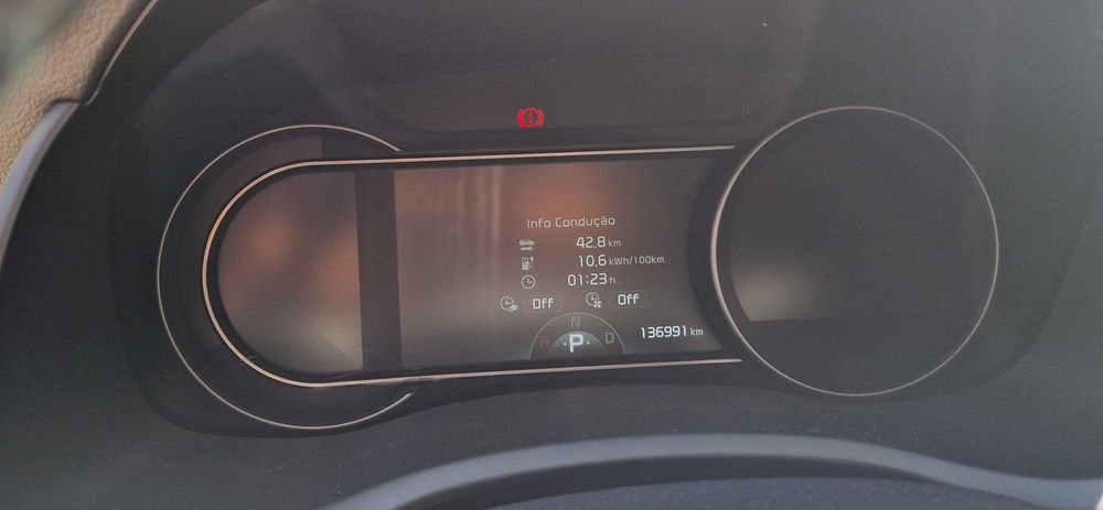 Kia e-Niro 64 kWh 204cv | Histórico Kia | 2 Chaves | Pneus Novos