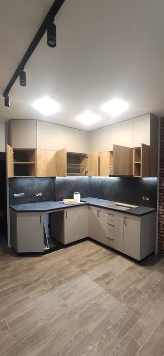 Кухні під замовлення. Шафи-купе. Шкаф купе. Встроенное мебель.