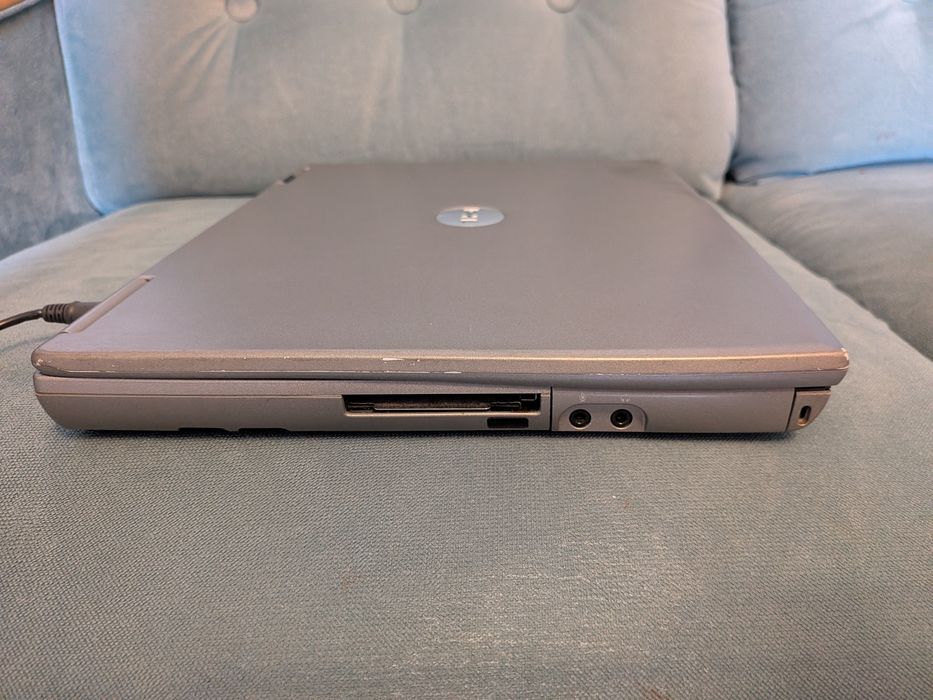 Dell Latitude D600  | Fizyczny COM & LPT | Win XP/98 | Do Retro i Serwisu