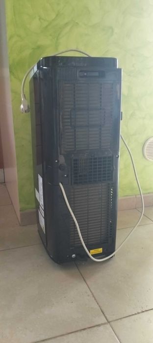 Klarstein Quiet Portable Air Conditioner with Tube, Low Consumption, 9000 BTU/2.6 kW, 4-in-1 Portable Air