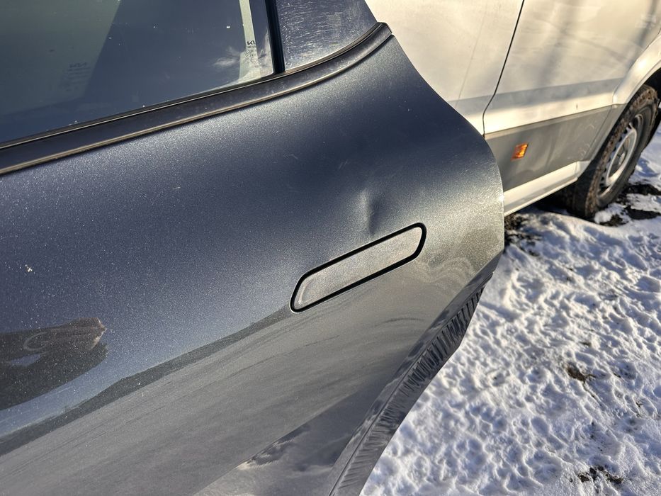 Дверка передня задня права ліва Kia EV6 AGT Wind