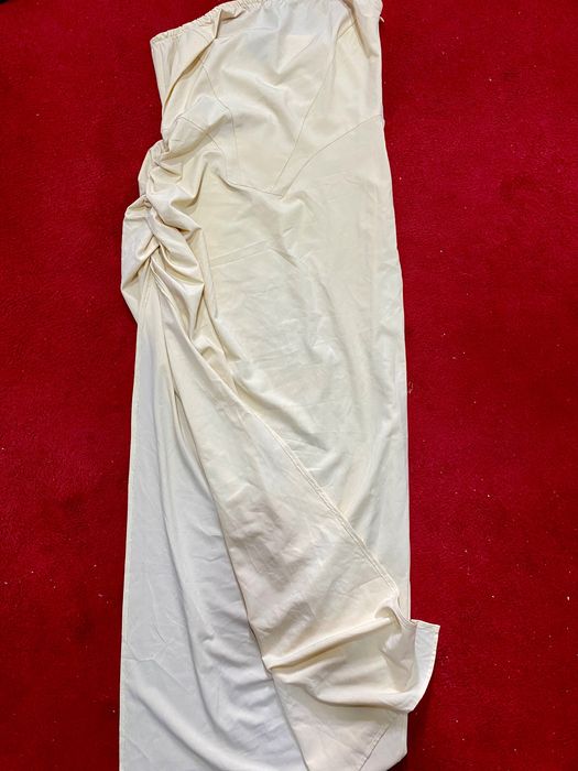 Vestido comprido com abertura