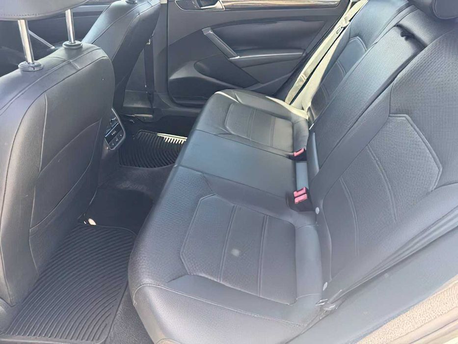 Volkswagen Passat SE      2016