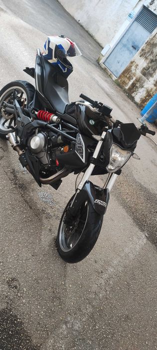 Moto benelli 302