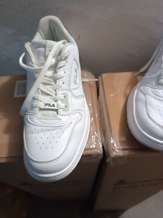 Witam sprzedam buty.