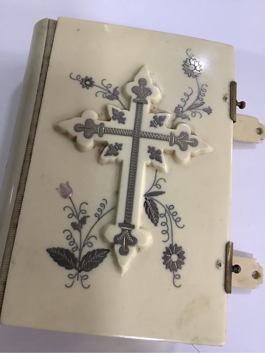 Missal antigo de 1900, Limoges
