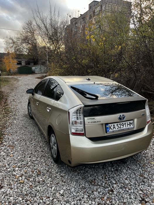 Сдам в аренду Приус 30 на газу!