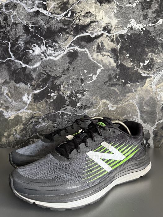 Кросівки чоловічі New Balance Synact 45.5р