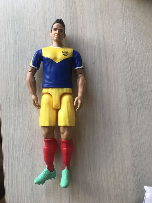 Фигурки из мультфильмов высота 17-22 см