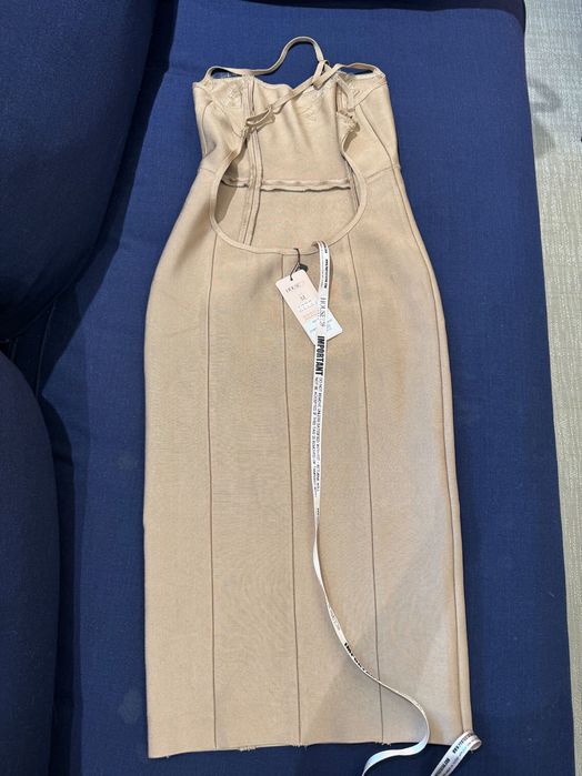 Бандажне плаття британського бренду House of CB