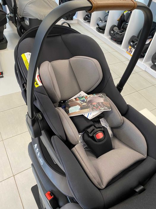 NUNA Arra Next + Base Next Fotelik dla niemowlaka na ISOFIX do 85cm