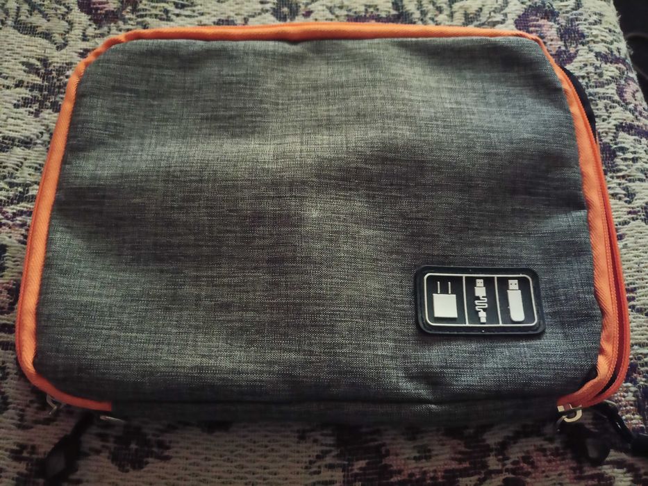 2 Arquivadores de material electrónico