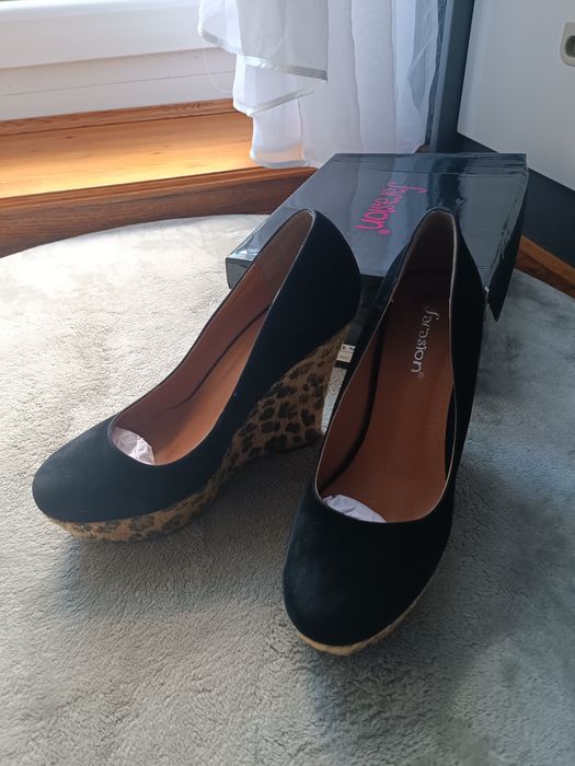 Buty damskie na koturnie rozmiar 40 czarne koturna panterka