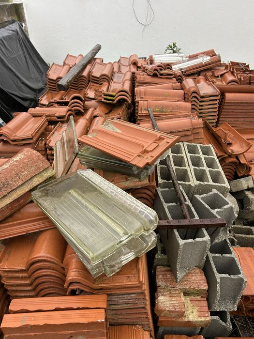 Telhas Luso Esquerdas