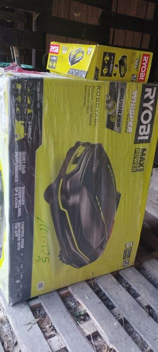 RYOB I -robot koszący