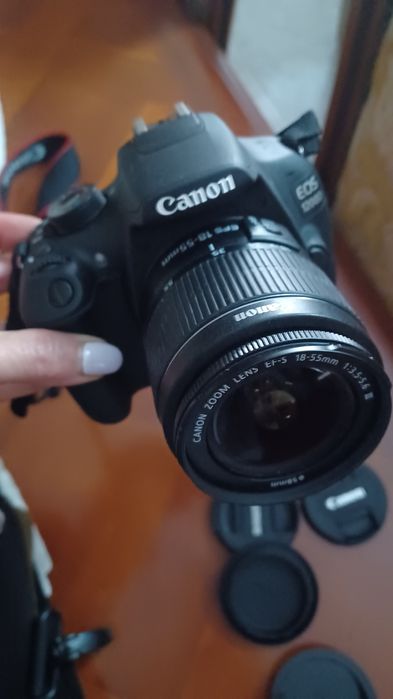 Máquina  canon 1200D oferta imperdível.